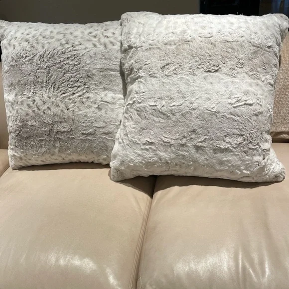 Faux Fur Throw Pillows - Picture 1 of 3